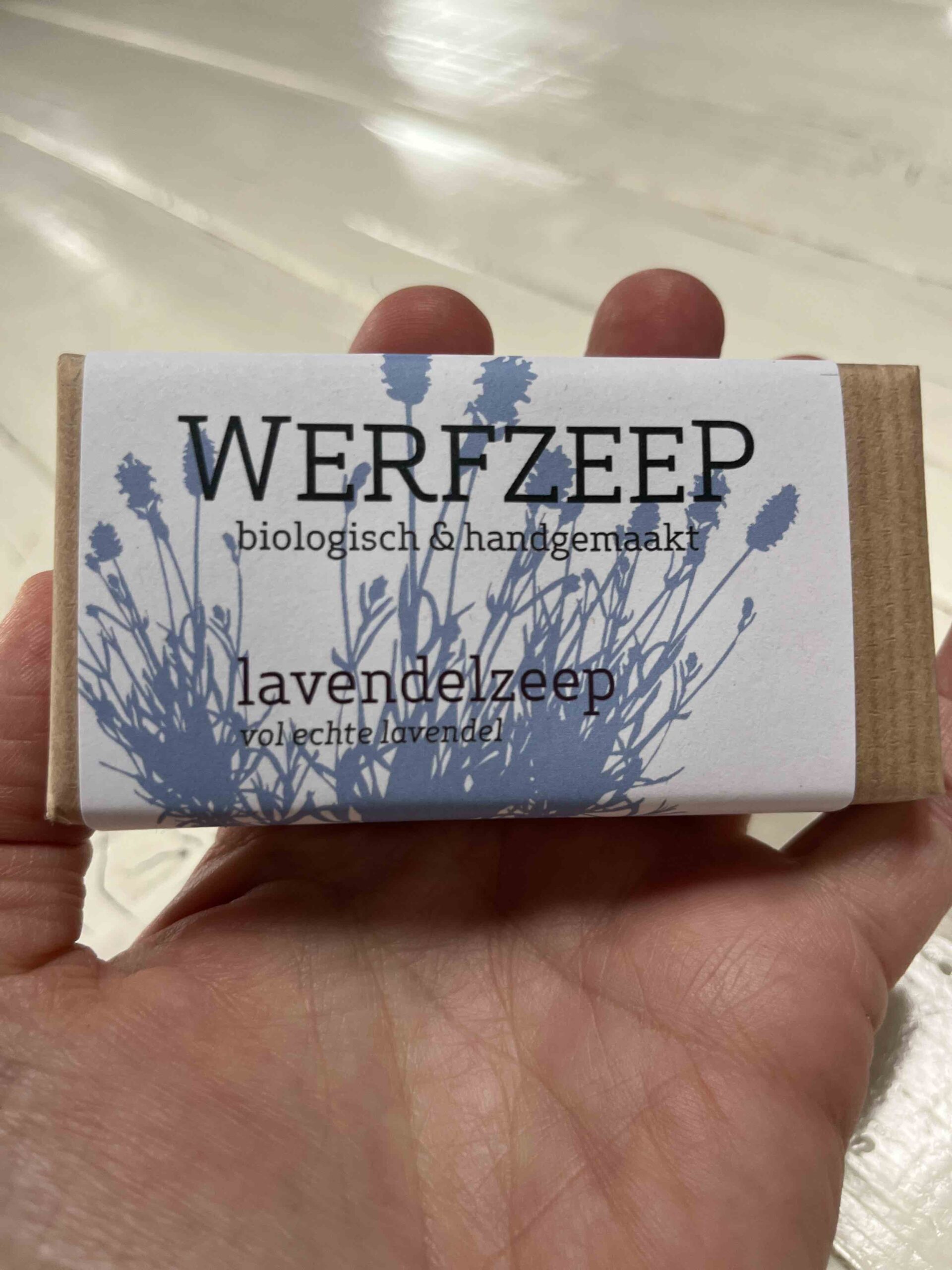 © Kim Voets Lavendelzepen vergelijken Werfzeep © Kim Voets Lavendelzepen vergelijken Werfzeep